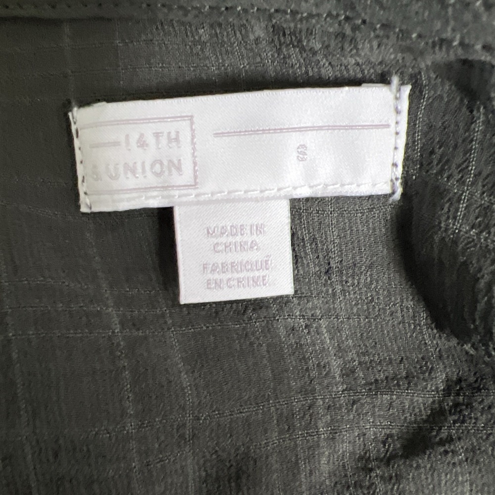 14th & Union Womens Charcoal Gray Checkered Blouse Size Small~Split Shoulder NWT - Picture 9 of 9